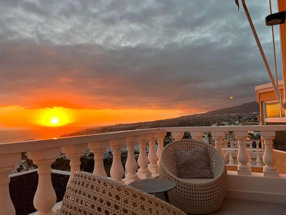 דירות אדחה Sunset Terrace Ocean View מראה חיצוני תמונה